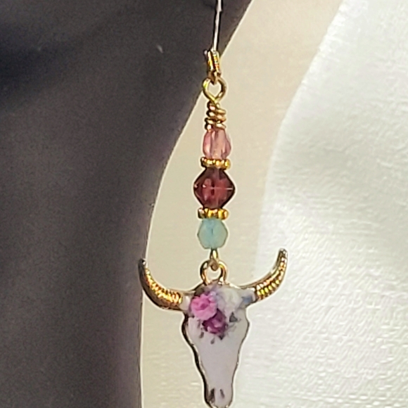 Yellowstone theme Earrings Handmade and Hypoallergenic - Picture 3 of 11